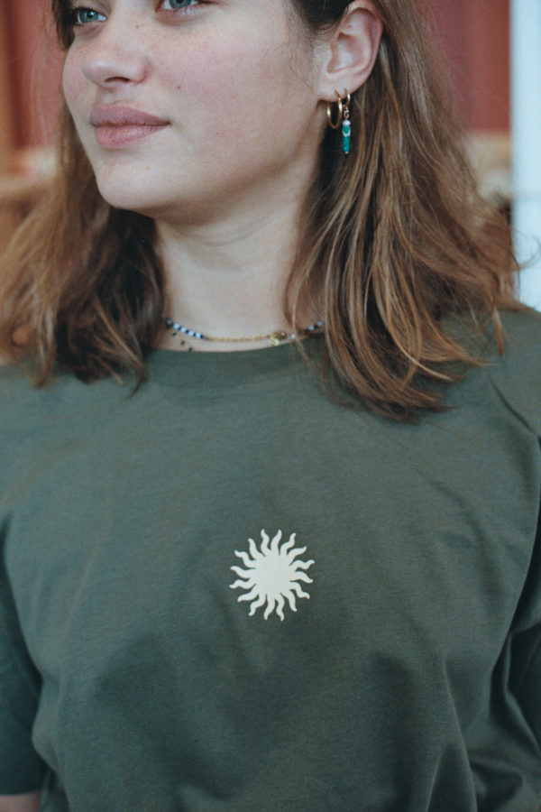 Mellow Rainbow tee · Khaki - Image 3