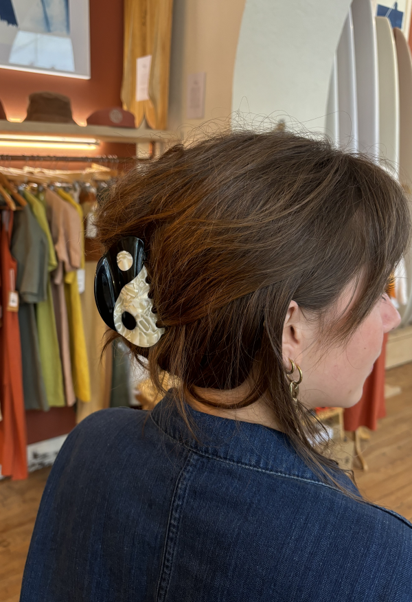 Yin & Yang Hair Clip - Image 2